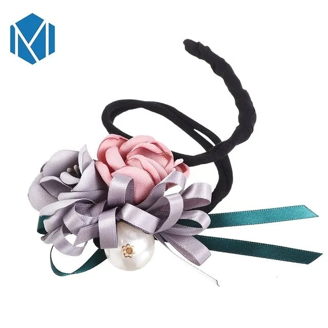 Elegant Woman Flower Donuts Twist Headband